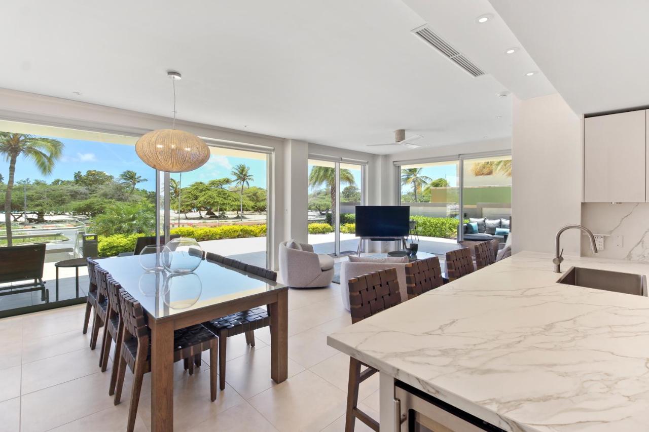 O Condominium Beachfront Residences, By Bocobay Aruba 팜비치 외부 사진