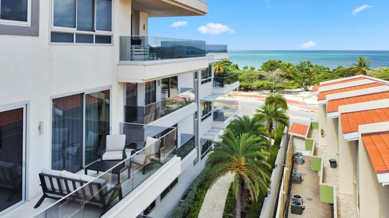 O Condominium Beachfront Residences, By Bocobay Aruba 팜비치 외부 사진