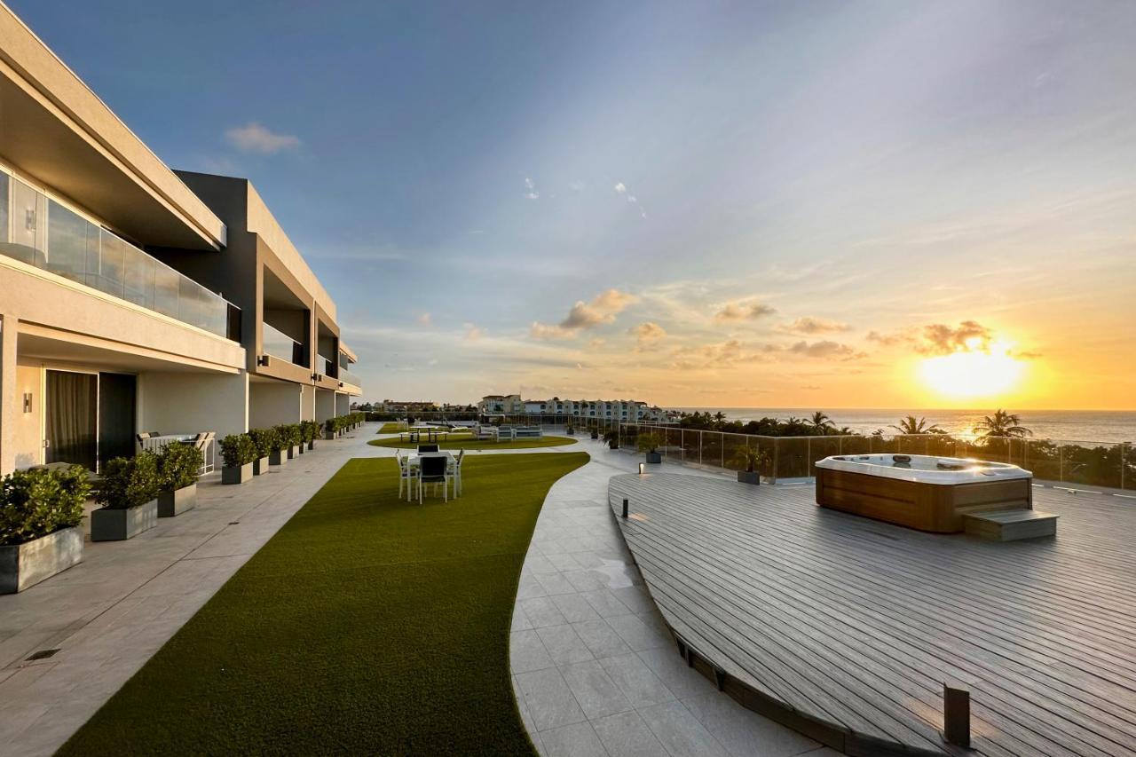 O Condominium Beachfront Residences, By Bocobay Aruba 팜비치 외부 사진