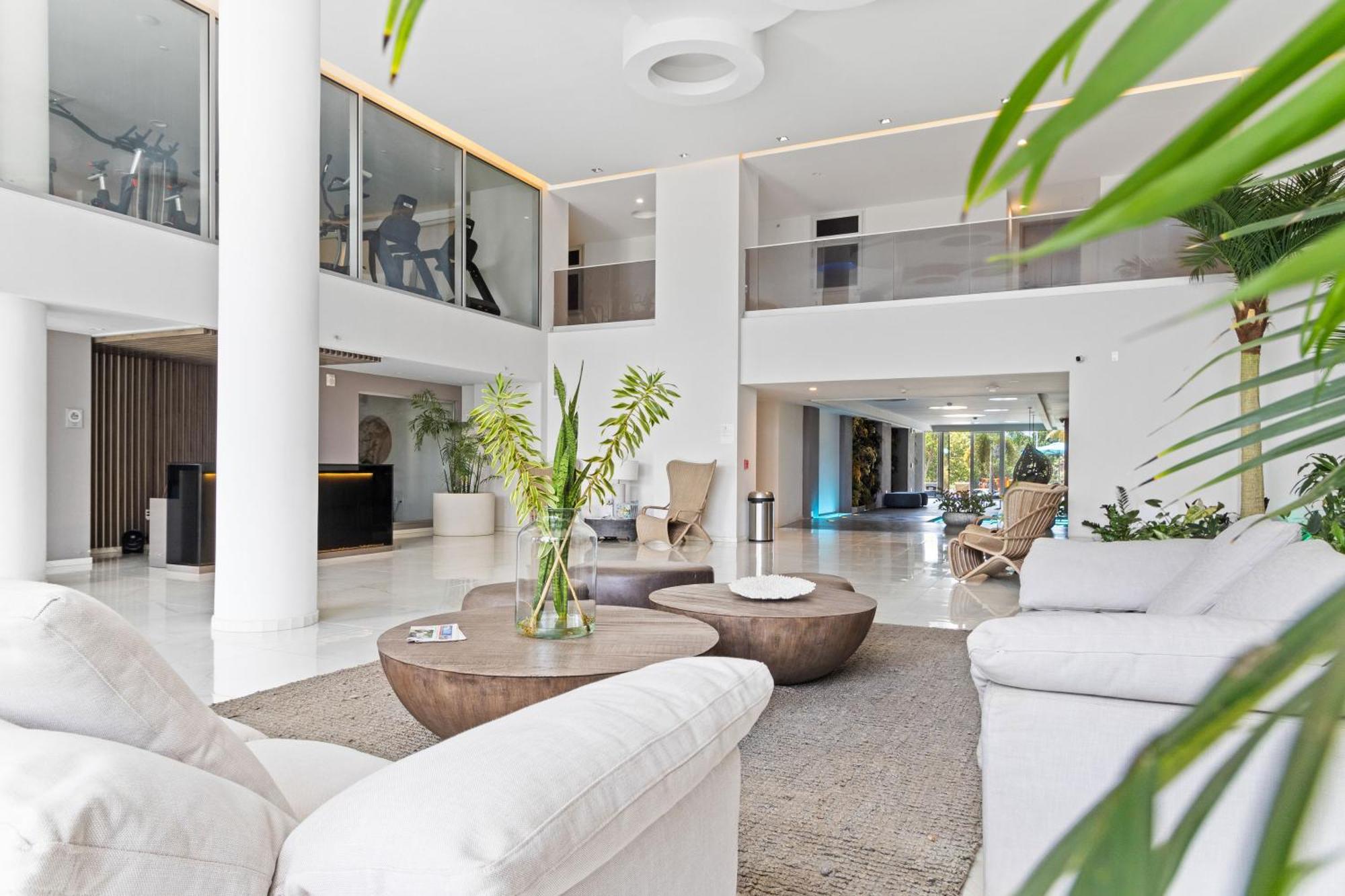 O Condominium Beachfront Residences, By Bocobay Aruba 팜비치 외부 사진