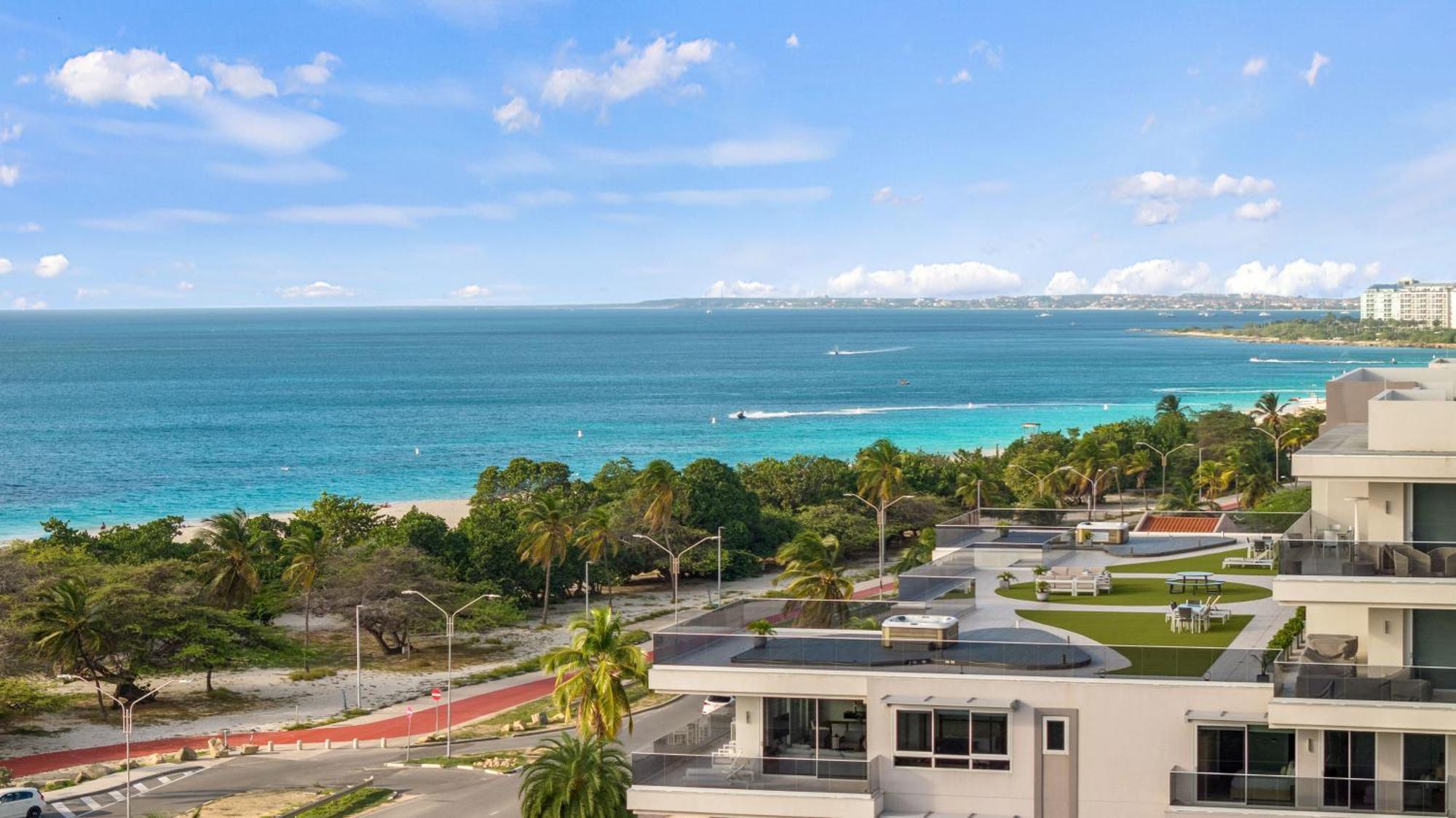O Condominium Beachfront Residences, By Bocobay Aruba 팜비치 외부 사진