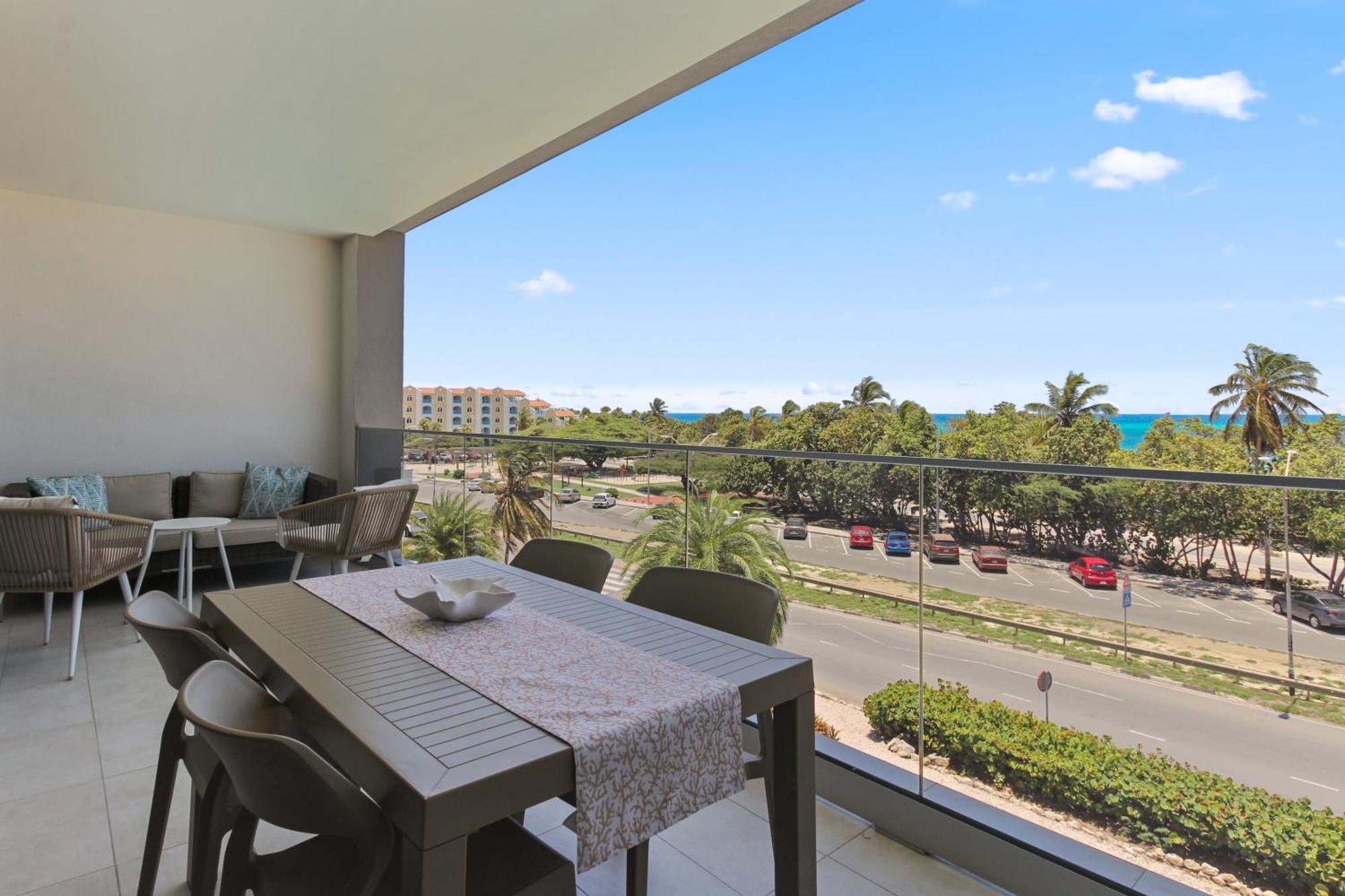 O Condominium Beachfront Residences, By Bocobay Aruba 팜비치 외부 사진
