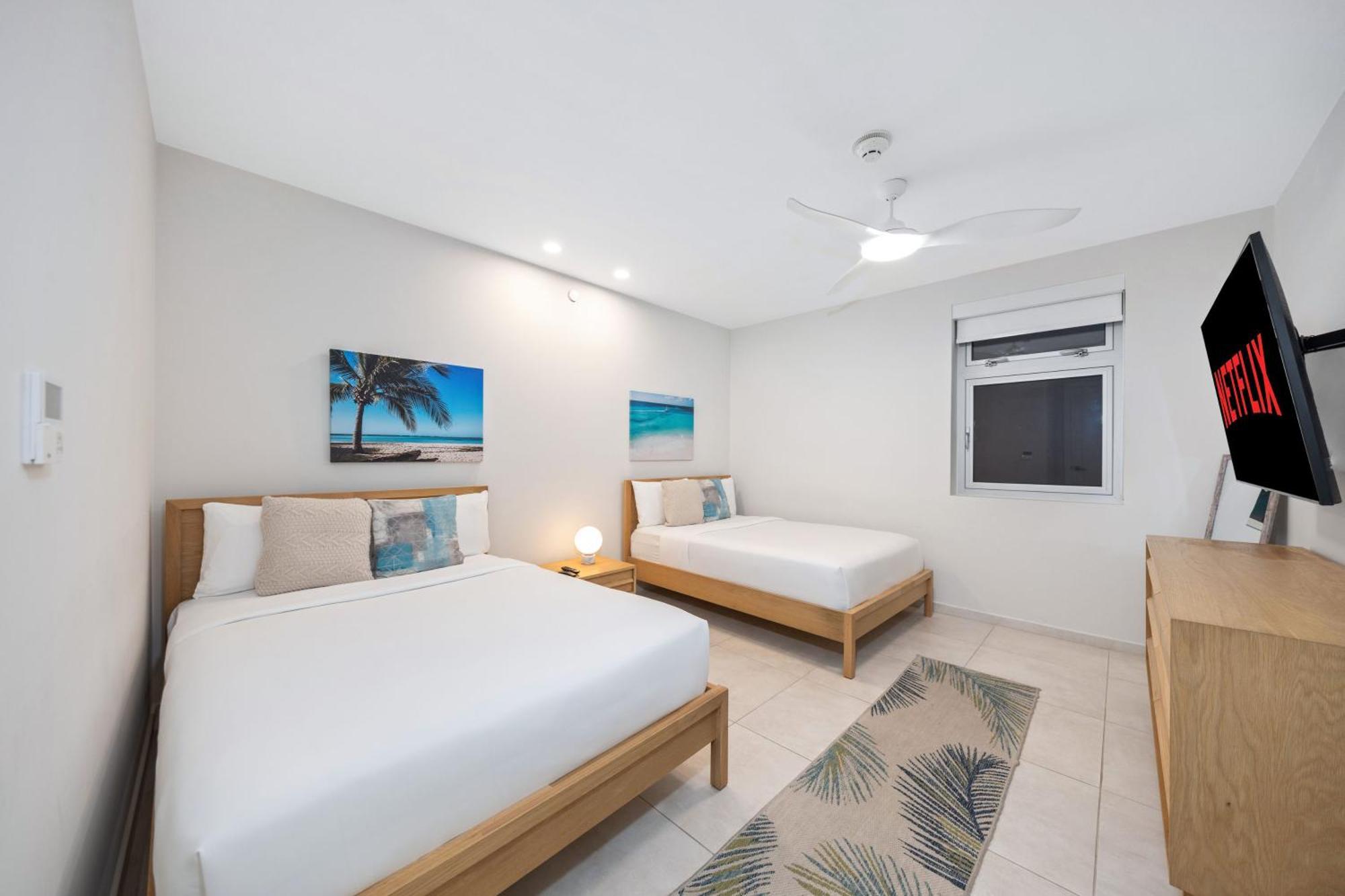 O Condominium Beachfront Residences, By Bocobay Aruba 팜비치 외부 사진