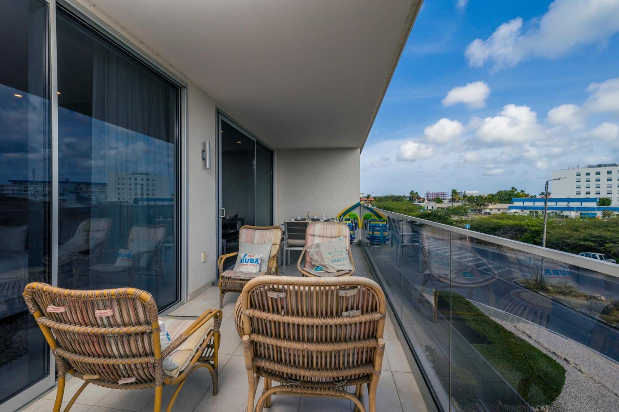 O Condominium Beachfront Residences, By Bocobay Aruba 팜비치 객실 사진
