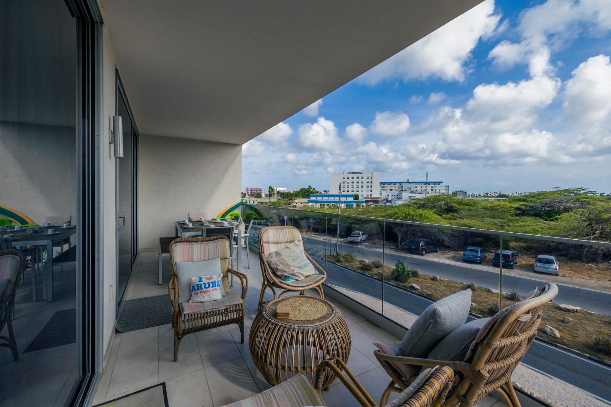 O Condominium Beachfront Residences, By Bocobay Aruba 팜비치 객실 사진